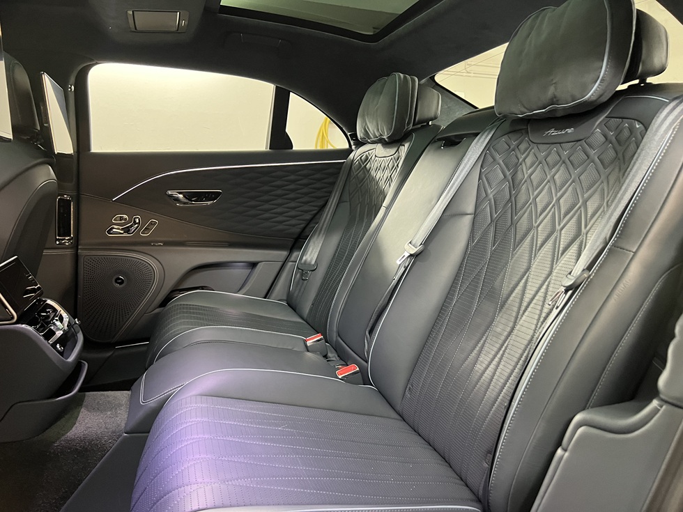 2022 Bentley Flying Spur AZURE HYBRID - Image 9