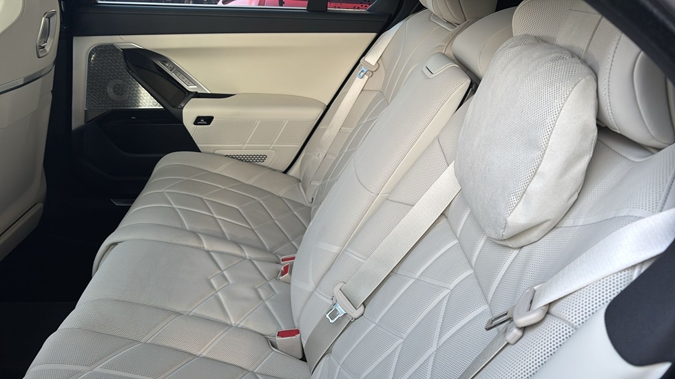 2024 BMW 740 d xDrive MSport 21Zoll Cinema Loung St - Image 9