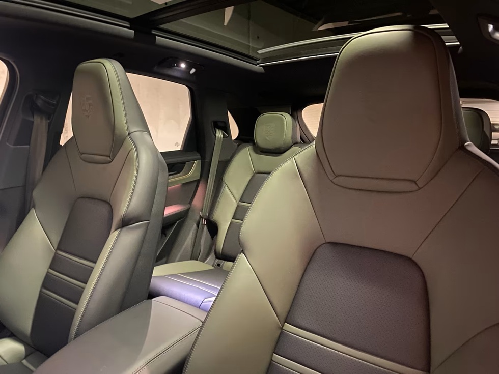 2025 Porsche Cayenne E-Hybrid Sportabgas Luftfederung - Image 7