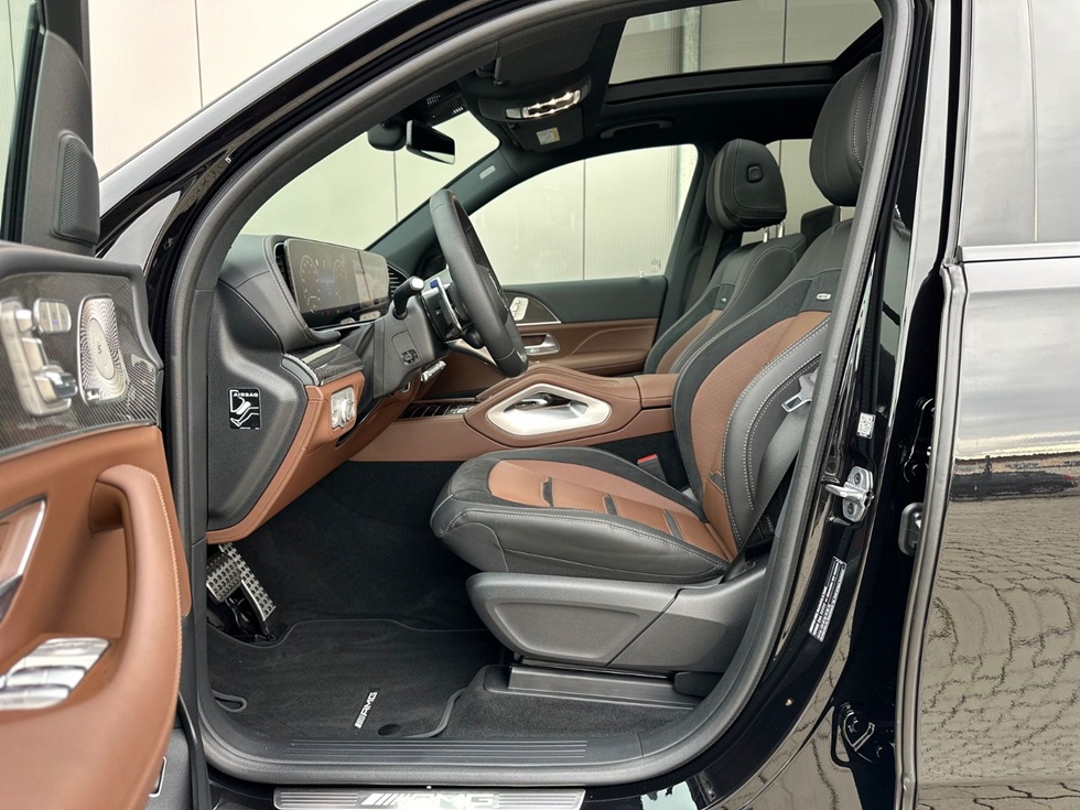 2024 Mercedes-Benz GLS 63 Ultimate 23" Carbon - Image 6